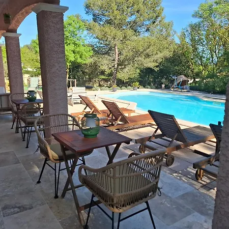 Le Mas Victoria - Chambres D'Hotes Avec Table D'Hotes-Parking Prive Ferme-3